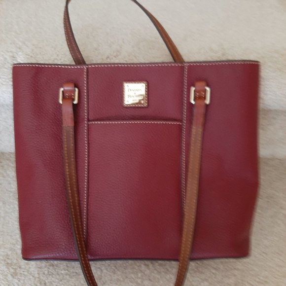Dooney and Bourke Handbag - Picture 1 of 1